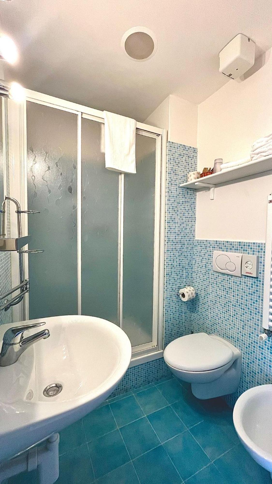 Hotel Al Capo Varigotti Bagian luar foto