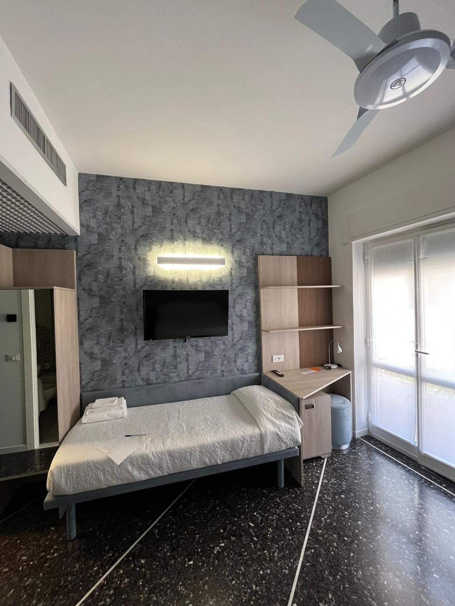 Hotel Al Capo Varigotti Bagian luar foto