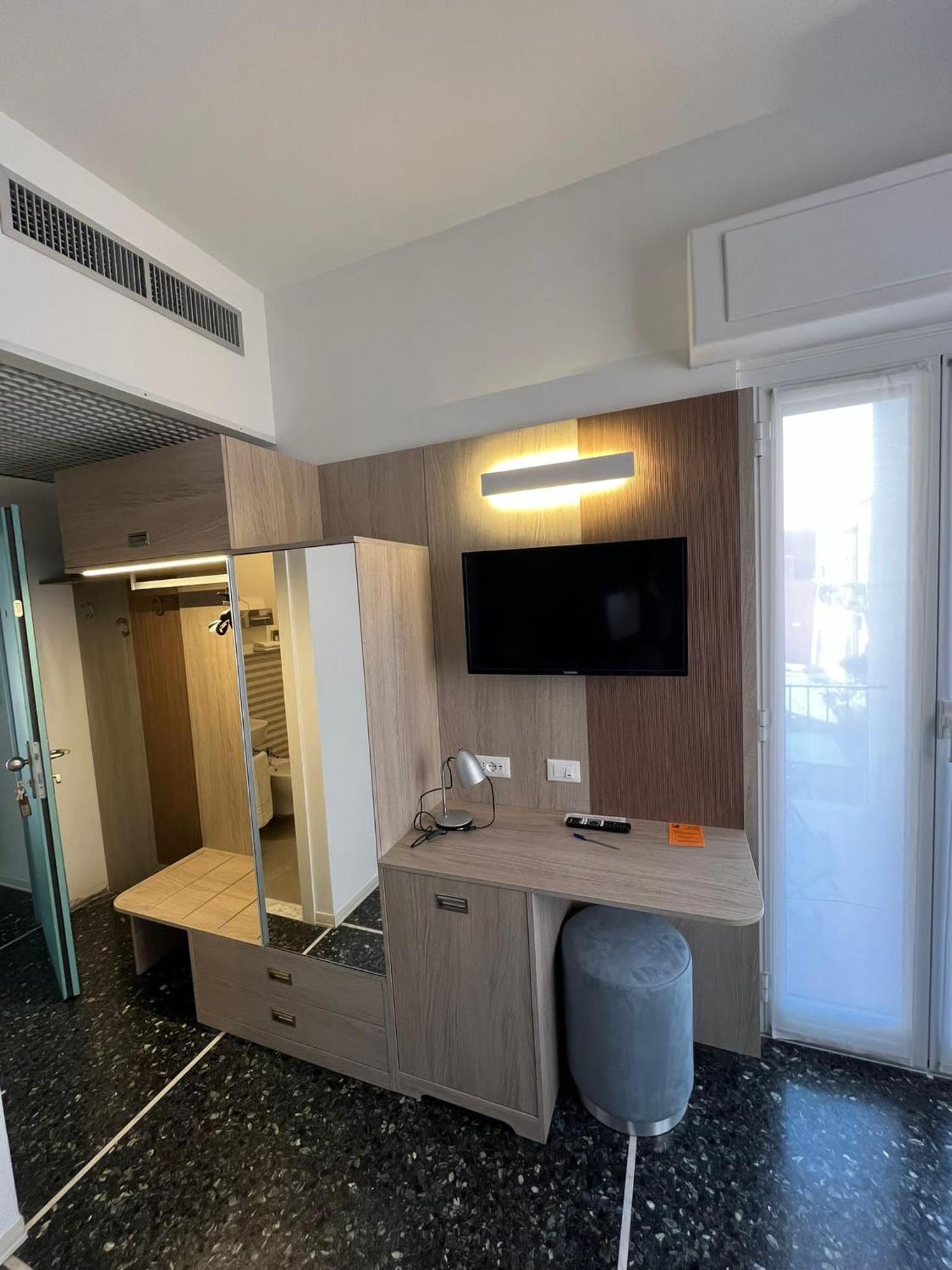 Hotel Al Capo Varigotti Bagian luar foto
