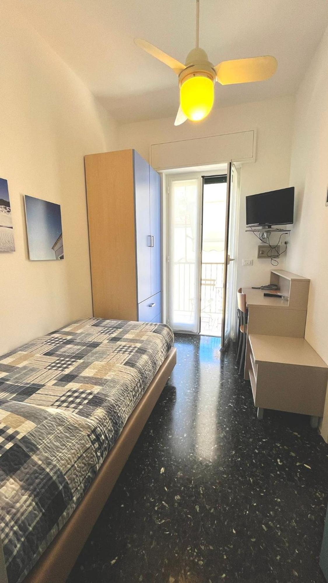 Hotel Al Capo Varigotti Bagian luar foto