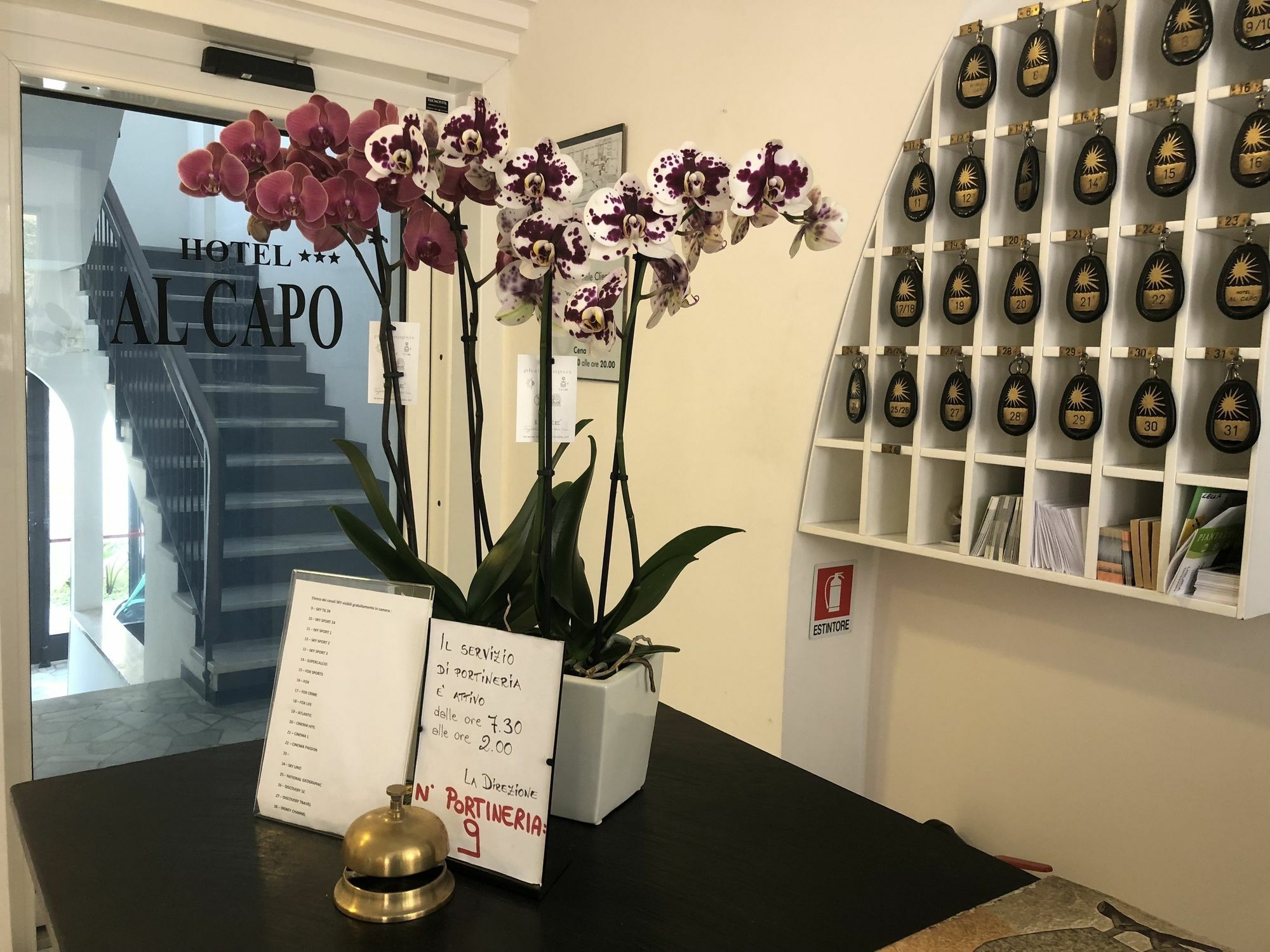 Hotel Al Capo Varigotti Bagian luar foto